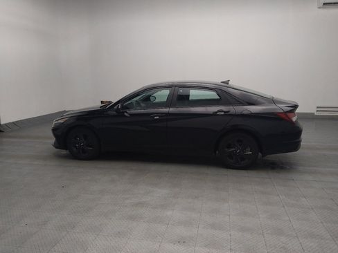 Used 2022 Hyundai Elantra SEL image 3