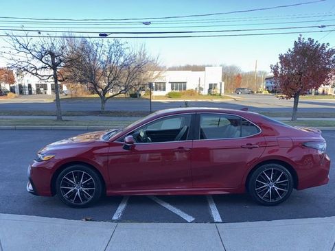 Certified 2023 Toyota Camry SE image 5