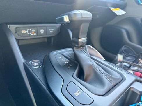 New 2025 Kia K4 LXS image 48
