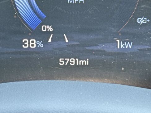 Used 2025 Chevrolet Equinox EV LT image 22