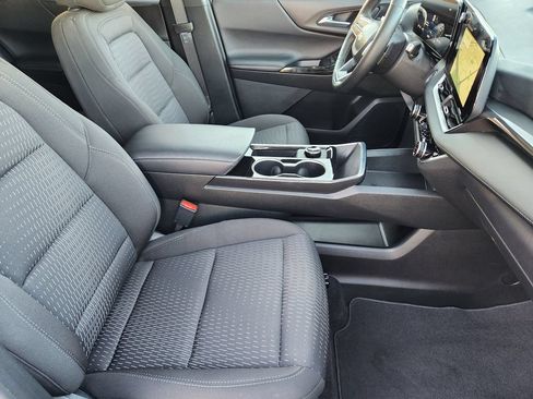 Used 2026 Chevrolet Equinox LT AWD/4WD image 14