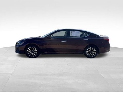 Used 2023 Nissan Altima 2.5 SV w/ SV Premium Package image 4