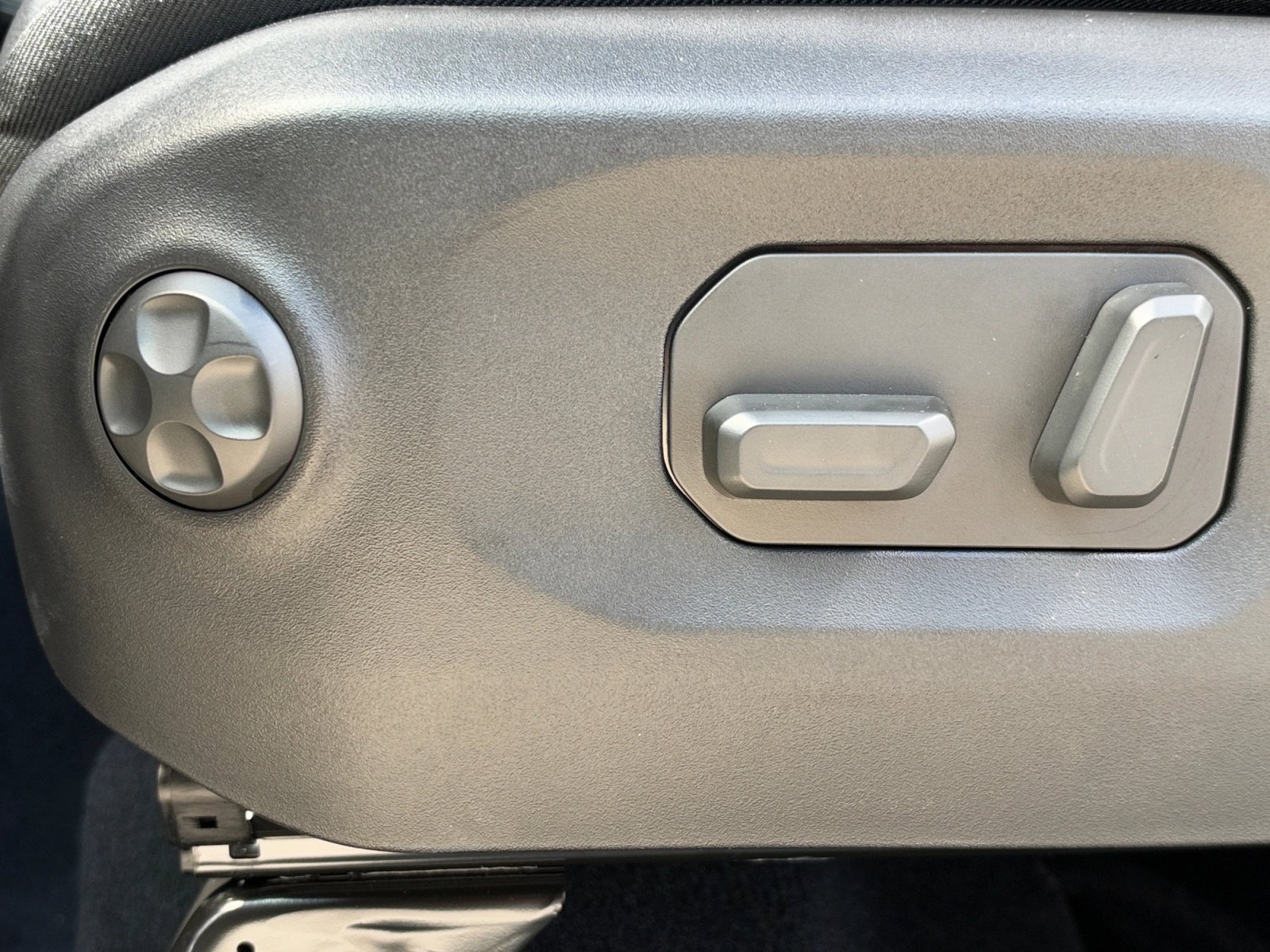 New 2026 Jeep Gladiator Sport AWD/4WD image 10