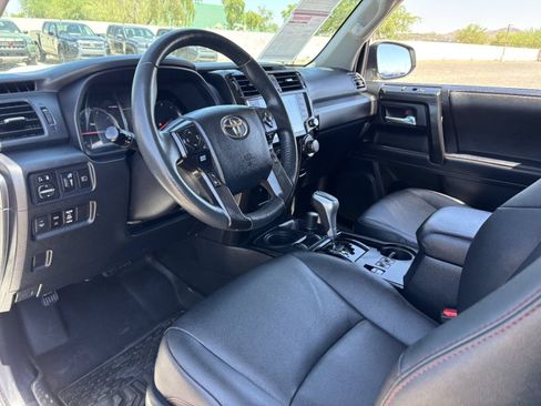Used 2021 Toyota 4Runner TRD Off-Road Premium w/ Moonroof Package AWD/4WD image 19