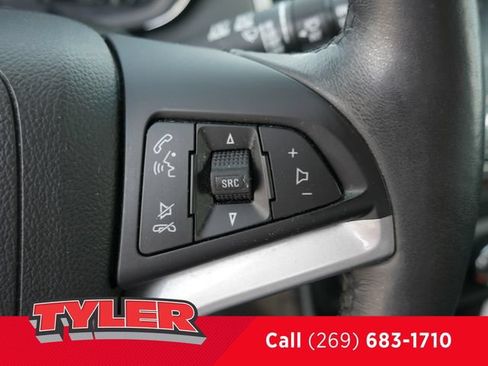 Used 2022 Chevrolet Trax LT w/ LT Convenience Package AWD/4WD image 25
