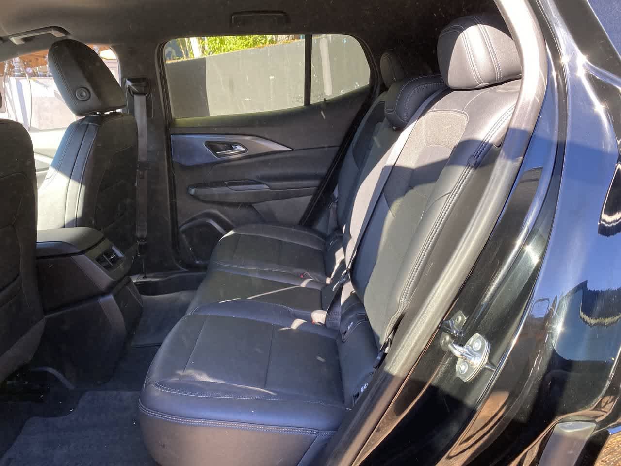 Used 2024 Chevrolet Equinox EV LT AWD/4WD image 16