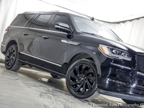 Used 2022 Lincoln Navigator L Reserve image 4