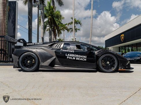 Used 2022 Lamborghini Huracan EVO image 7