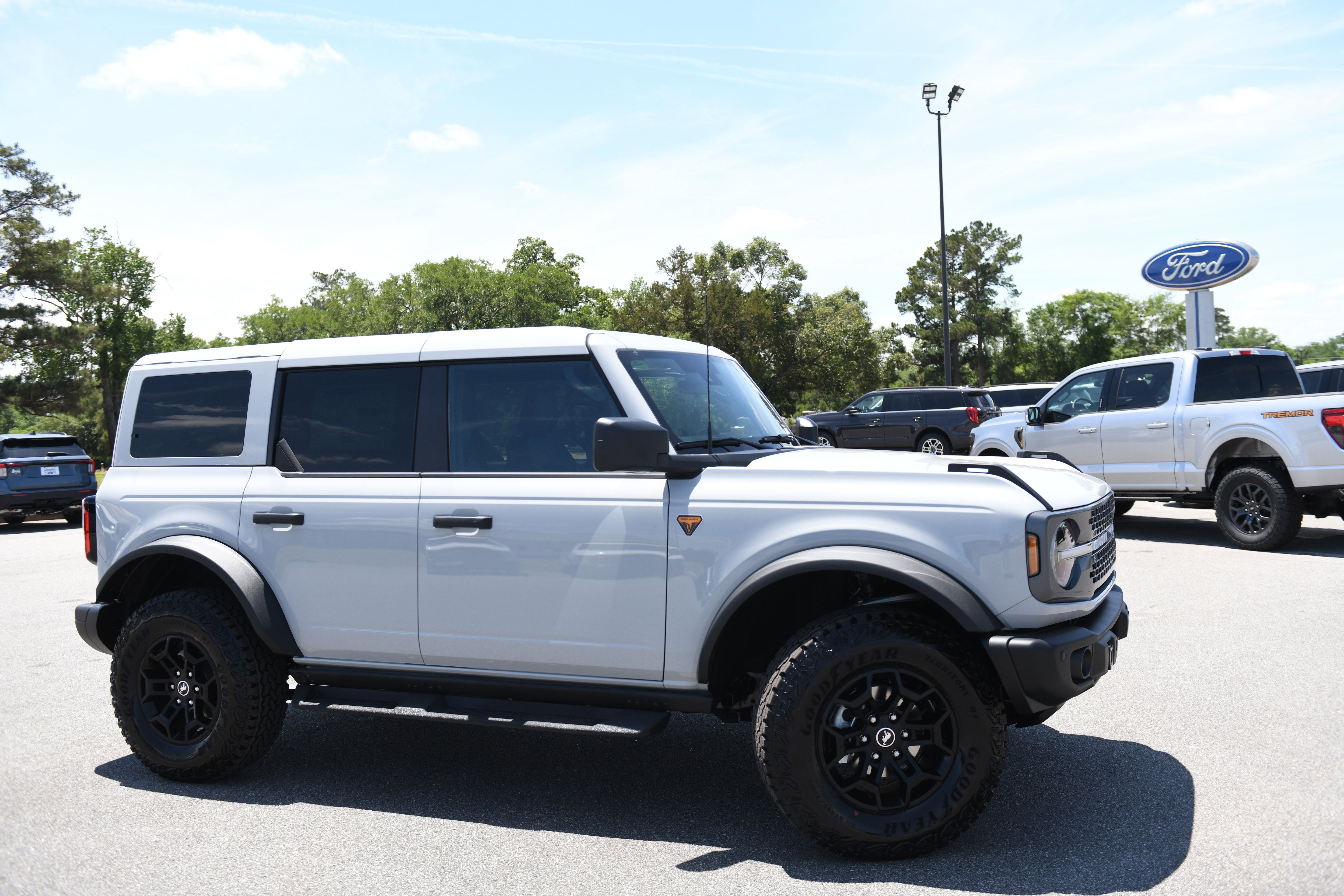 New 2026 Ford Bronco Badlands AWD/4WD image 1