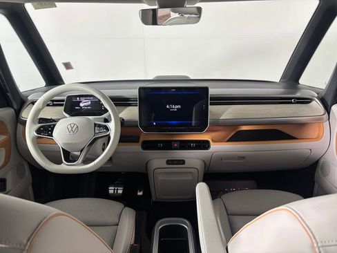 Used 2025 Volkswagen ID. Buzz 1st Edition image 12
