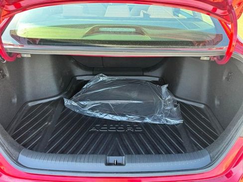Used 2024 Honda Accord EX image 9