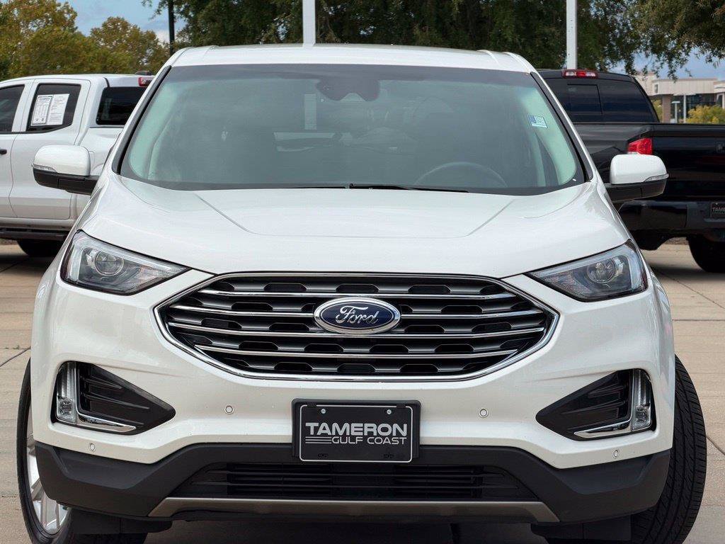 Used 2023 Ford Edge Titanium AWD/4WD image 2