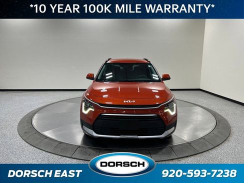 Used 2023 Kia Niro LX FWD image 3