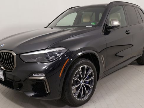 Used 2021 BMW X5 M50i w/ Premium Package image 4