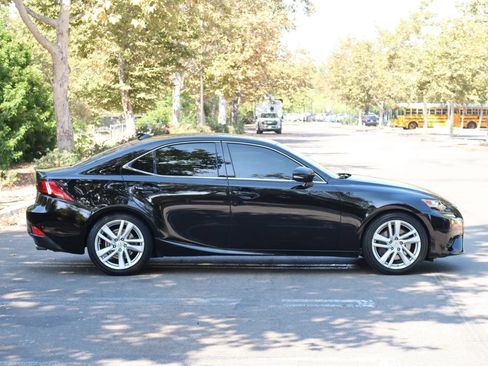 Used 2016 Lexus IS 300 AWD image 9