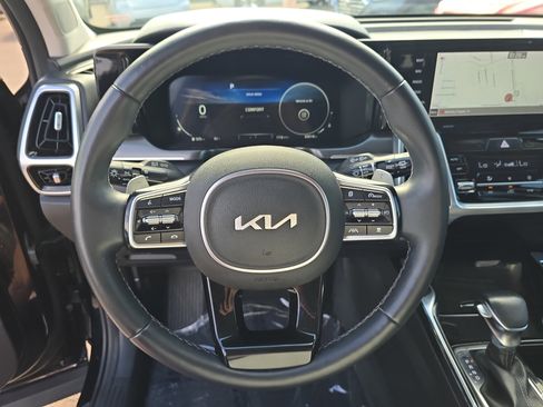 Certified 2022 Kia Sorento SX FWD image 31