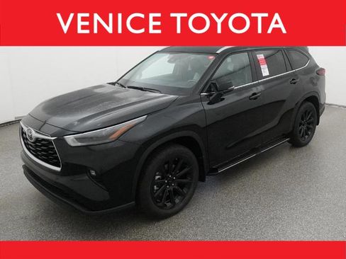 New 2026 Toyota Highlander XLE image 1