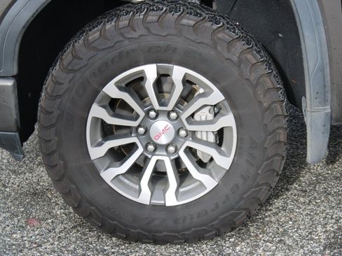 Used 2019 GMC Sierra 1500 AT4 w/ AT4 Premium Package image 8