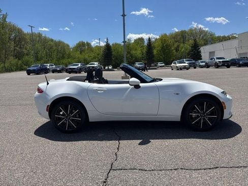 Used 2024 MAZDA MX-5 Miata Grand Touring RWD image 11