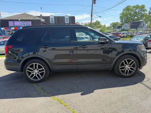 Used 2016 Ford Explorer Sport w/ Equipment Group 401A AWD/4WD image 12