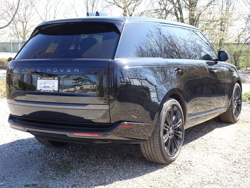Certified 2025 Land Rover Range Rover Long Wheelbase SE image 10
