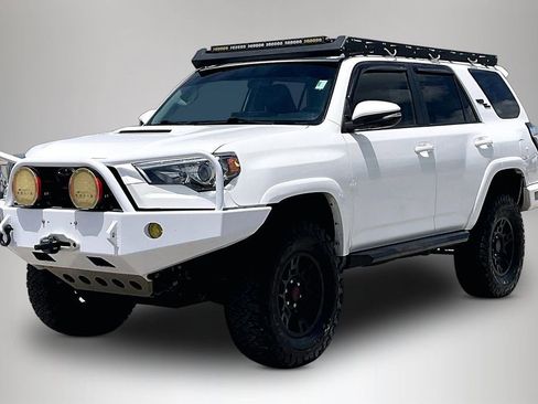Used 2019 Toyota 4Runner TRD Off-Road Premium AWD/4WD image 2