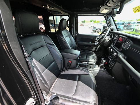 Used 2023 Jeep Wrangler Unlimited Sahara w/ Cold Weather Group AWD/4WD image 24