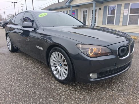 Used 2012 BMW 750i xDrive image 3
