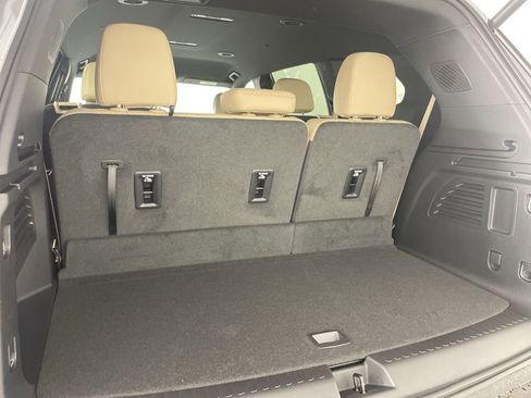 Used 2025 Buick Enclave Preferred image 26