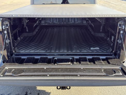 Used 2022 Jeep Gladiator Rubicon w/ Cold Weather Group image 5