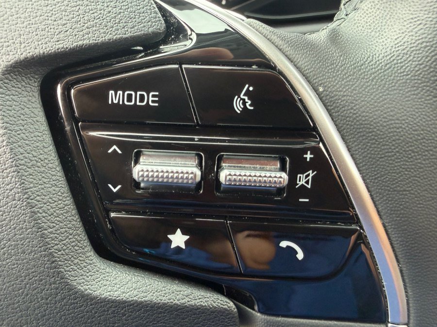 Used 2023 Kia Niro Wave w/ Wave Preserve Package FWD image 15