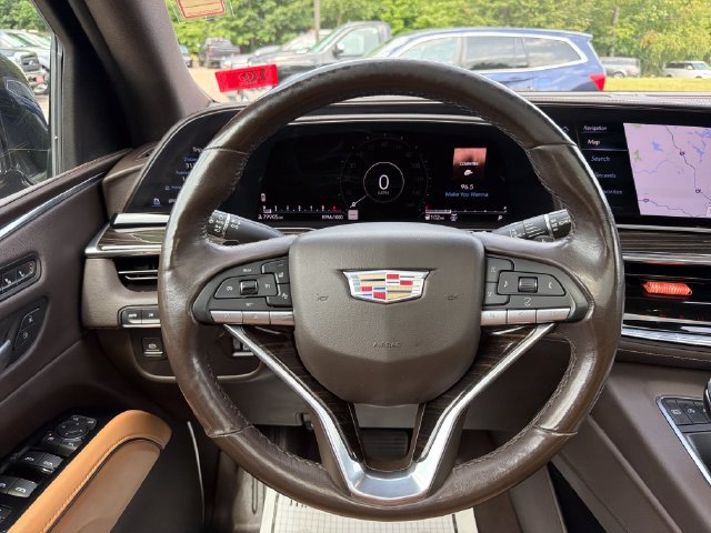Used 2021 Cadillac Escalade Premium Luxury AWD/4WD image 17