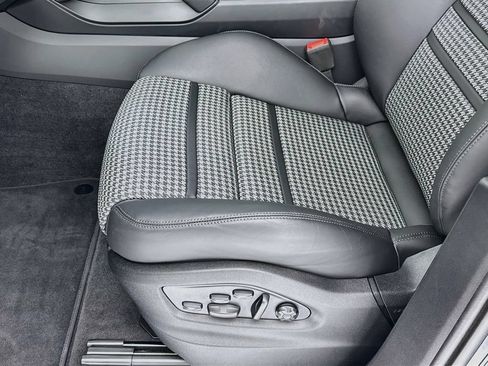 Certified 2026 Porsche Cayenne GTS AWD/4WD image 13