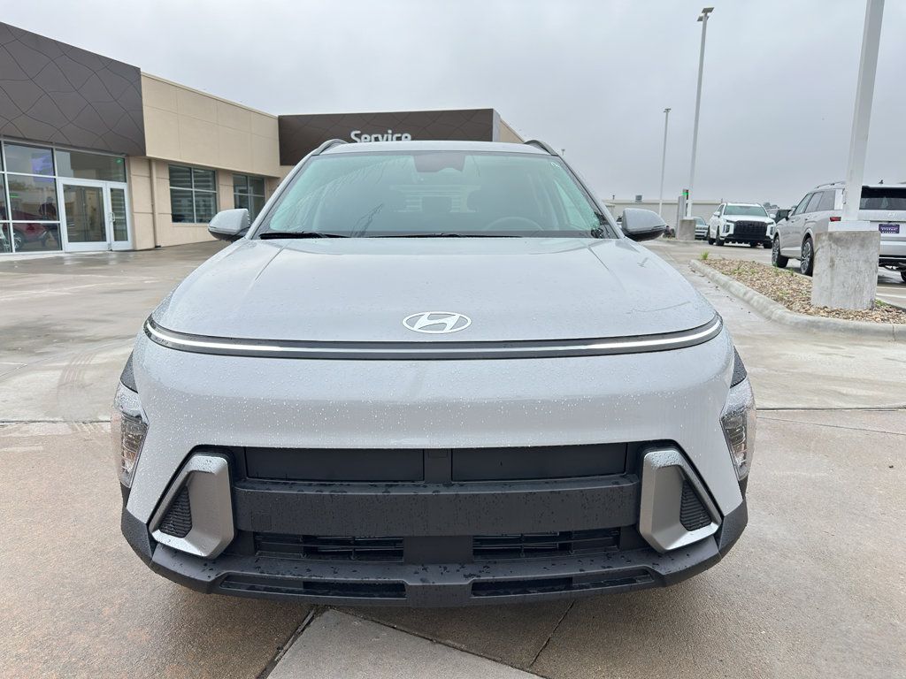 Used 2025 Hyundai Kona SEL FWD image 8