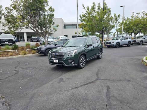 Used 2023 Subaru Forester Limited image 3