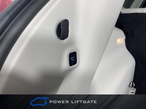 Used 2022 Jeep Compass Latitude w/ Convenience Group AWD/4WD image 32