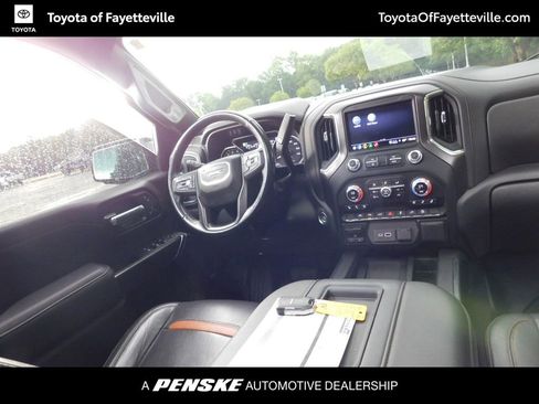Used 2022 GMC Sierra 1500 AT4 w/ AT4 Premium Package AWD/4WD image 7