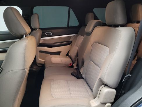Used 2018 Ford Explorer FWD image 18