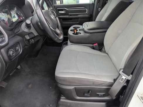 Used 2024 RAM 2500 Big Horn image 13