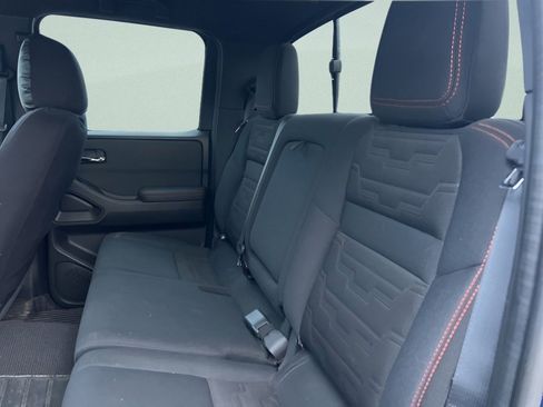 Used 2022 Nissan Frontier PRO-4X image 19