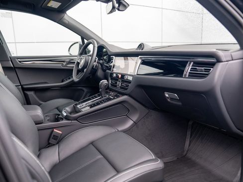New 2026 Porsche Macan image 26
