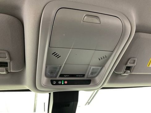 Used 2023 Chevrolet Equinox LT image 17