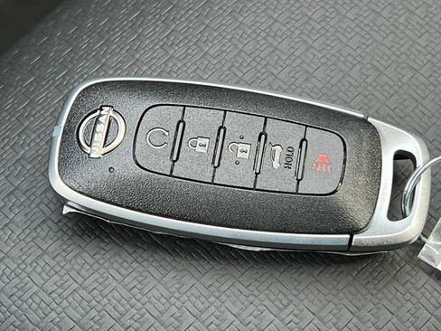 New 2026 Nissan Rogue SV image 28