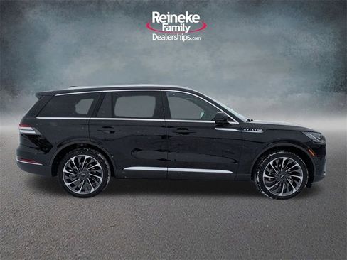 New 2026 Lincoln Aviator Reserve image 11