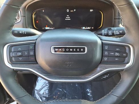 Used 2024 Jeep Wagoneer L Series III w/ Flexible Seating Group image 31