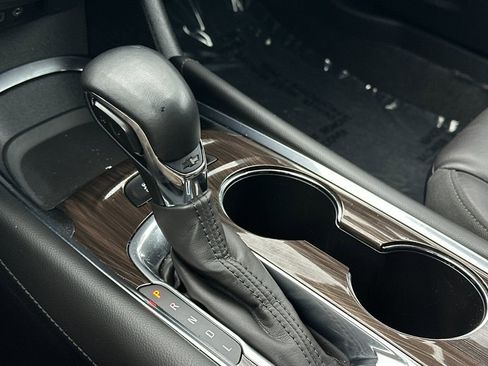 Used 2024 Chevrolet Malibu LT image 24