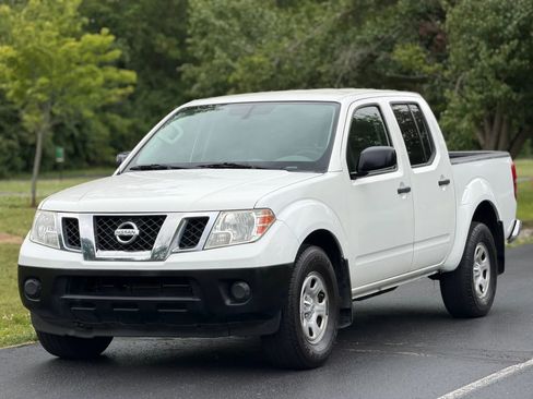 Used 2018 Nissan Frontier S AWD/4WD image 1