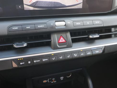 Used 2025 Kia K4 FWD image 19