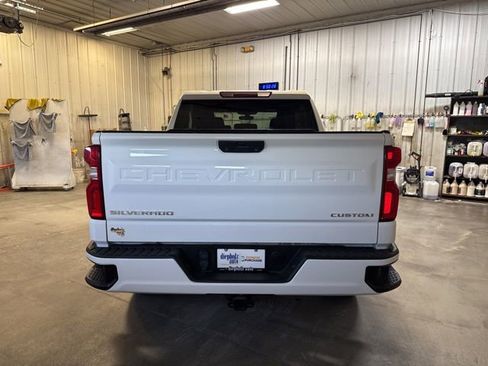 Used 2021 Chevrolet Silverado 1500 Custom image 6