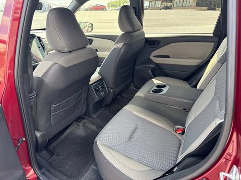 Used 2025 Subaru Forester Premium AWD/4WD image 10